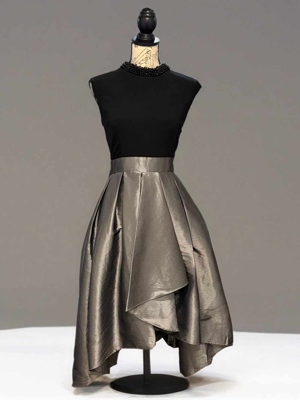 SLNY Black Metallic Silver Asymmetrical High-Low Cocktail Dress New W/ Tags 10